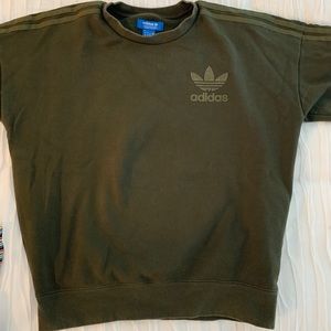 Dark green vintage adidas crewneck